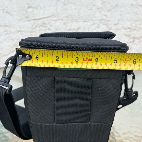 Lowepro Adventura TLZ 30 III Black Top Loading Camera Bag - Picture 9 of 12